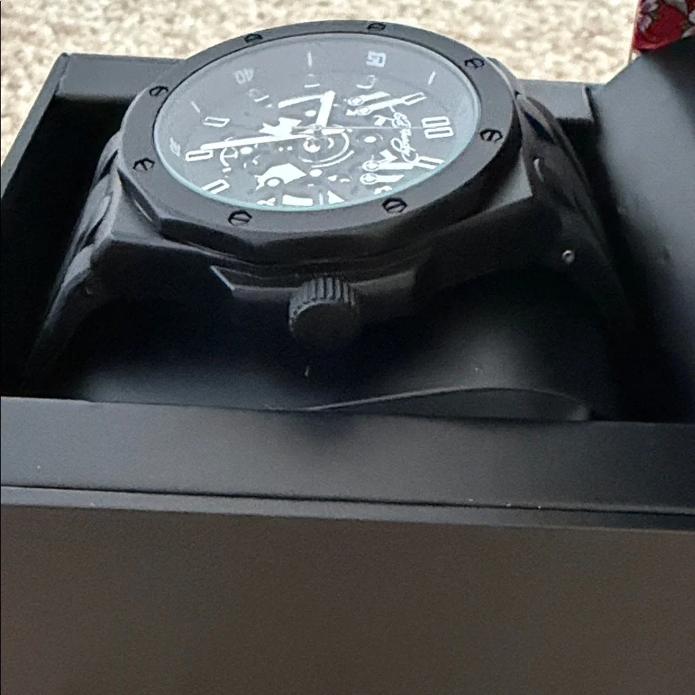 Ed Hardy Quartz Analog Black Dial 44-47.9mm Rubber Strap 50m Watch Box- NWT